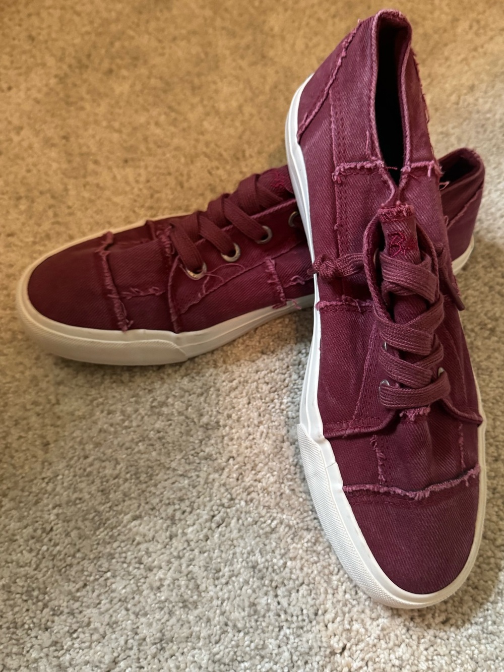 Blowfish Malibu Burgundy Frayed Canvas Sneakers 9.5